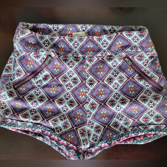 Hollister Pants - Hollister Print Shorts